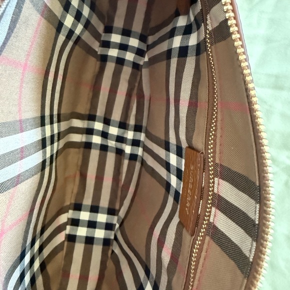 Burberry Tan Leather Shoulder Bag - Picture 6 of 9